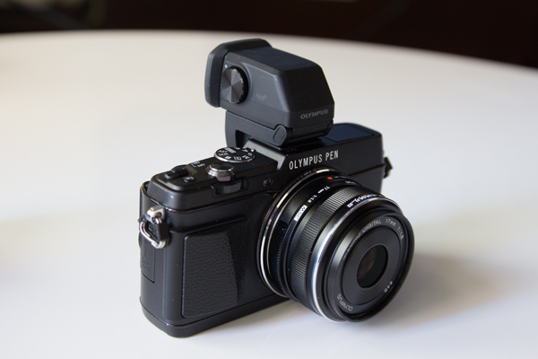 Olympus_PEN_E-P5_viewfinder_front