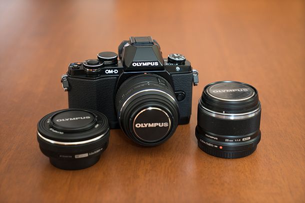 Olympus_OM-D_E-M10-with_lenses