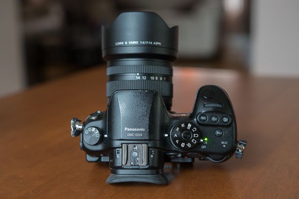 Panasonic-GH4-2