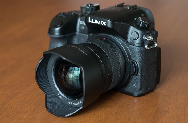 Panasonic-GH4-3