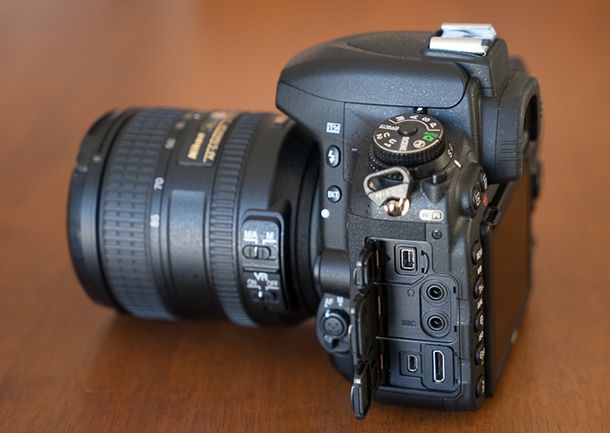 Nikon_D750-side